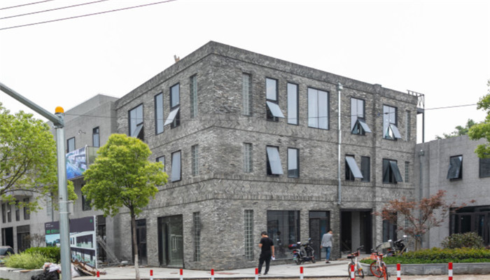 探索文化新境界，攬?jiān)剑ū焙纾┪膭?chuàng)中心引領(lǐng)創(chuàng)新潮流”