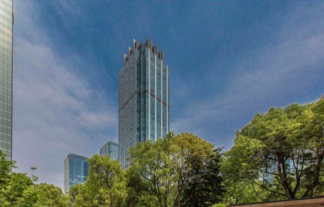 探索淮海國(guó)際廣場(chǎng)：45層高樓，7.3萬(wàn)平米規(guī)模