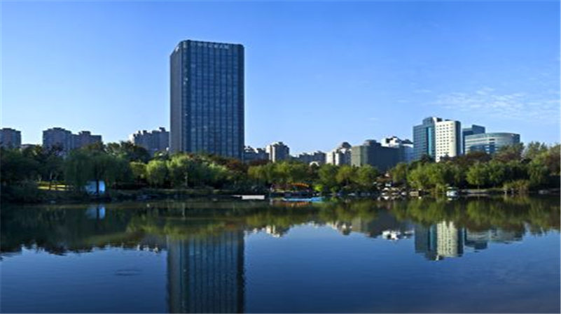 上海古北財(cái)富中心：高效電梯系統(tǒng)，提升辦公出行效率